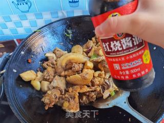 小雞燉蘑菇的做法步驟：21