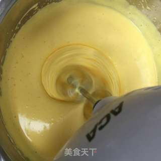 不回縮的紙杯蛋糕的做法步驟：4