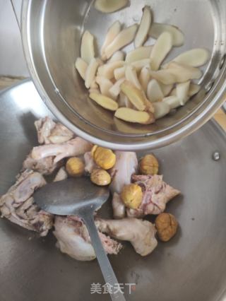 子姜板栗雞的做法步驟：6