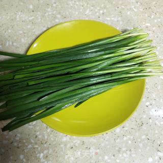 韭菜炒蠶豆的做法步驟：5