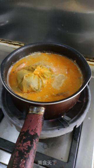 冬陰功湯河粉的做法步驟：9