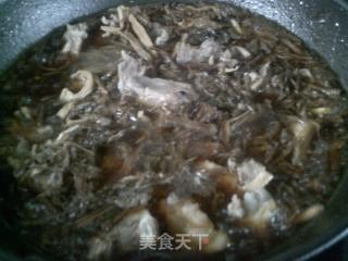筍干菜燒肉骨的做法步驟：11