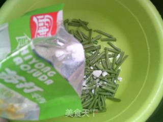 蝦仁炒帶豆的做法步驟：2