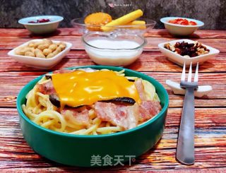 奶油培根香菇意面的做法步驟：15