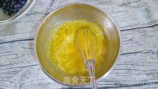 凍酸奶藍(lán)莓慕斯的做法步驟：9