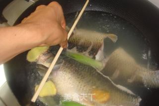 無油烹魚-家庭制【西湖醋魚】（選料、片魚、調味步步詳細）的做法步驟：17