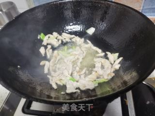 辣白菜炒年糕的做法步驟：4