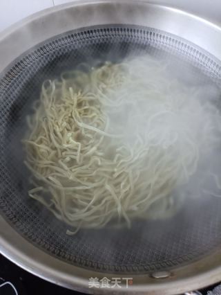 老北京炸醬面的做法步驟：15