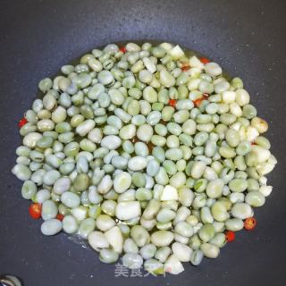 韭菜炒蠶豆的做法步驟：8