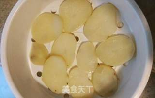 茴香塌(ta)洋芋的做法步驟：2