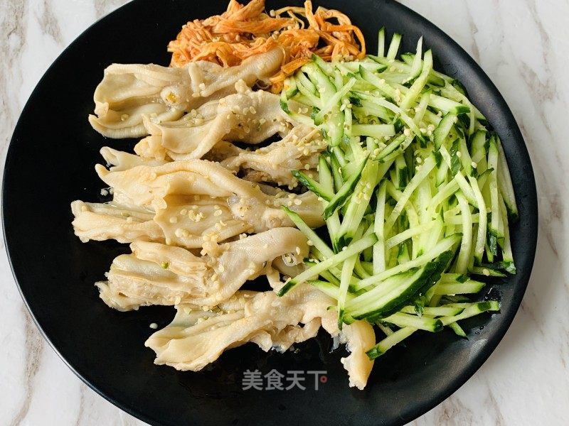 火麻油芥末鴨掌的做法