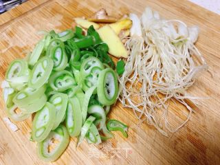 韓式脊骨土豆湯的做法步驟：2