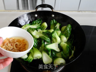 上海青炒海米的做法步驟：5