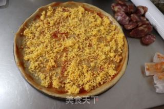 金槍魚臘腸粗糧披薩的做法步驟：15