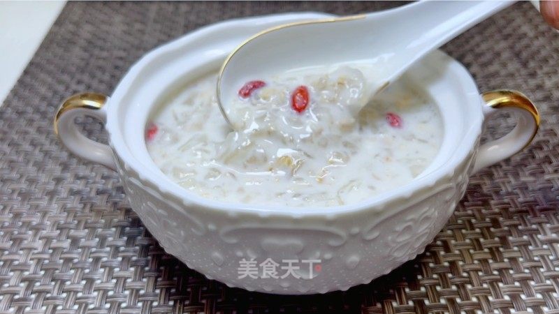 奶香銀耳燕麥粥的做法
