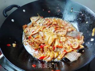 酸筍燒羅非魚的做法步驟：7