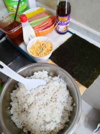 咸鵝蛋黃紫菜卷飯的做法步驟：4