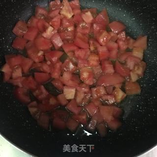 黑椒雞腿肉番茄烏冬面的做法步驟：3