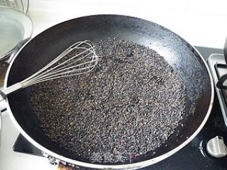 佐餐必備---黑芝麻鹽的做法步驟：3