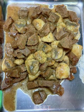 黃油口蘑牛肉粒的做法步驟：14