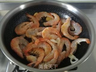 油燜大蝦的做法步驟：5