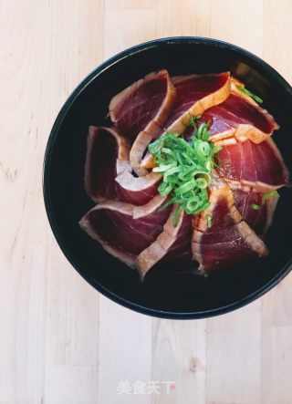 醬油腌金槍魚刺身蓋飯的做法步驟：3