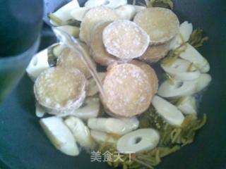 咸菜鞭筍煮圓素雞的做法步驟：8