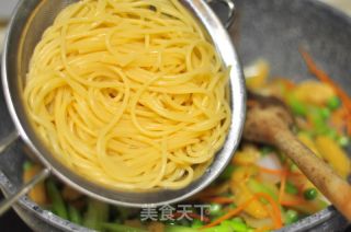 鮮蔬清炒意大利面的做法步驟：5