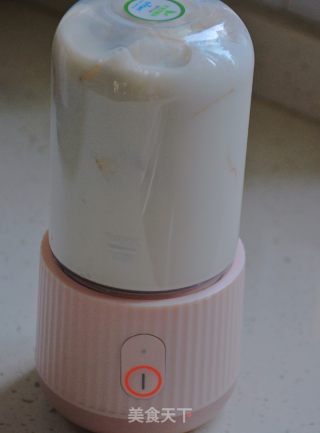 香蕉奶昔的做法步驟：4