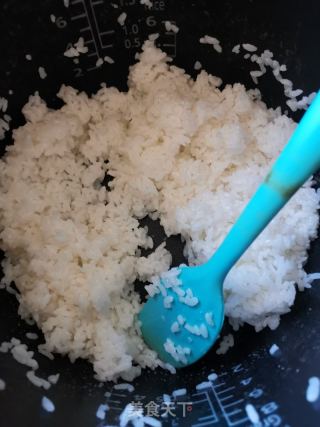 手握三文魚壽司的做法步驟：1