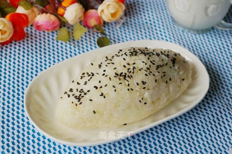 香腸肉松粢飯的做法