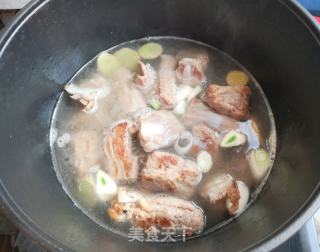 土豆燉排骨+花卷一鍋出的做法步驟：8