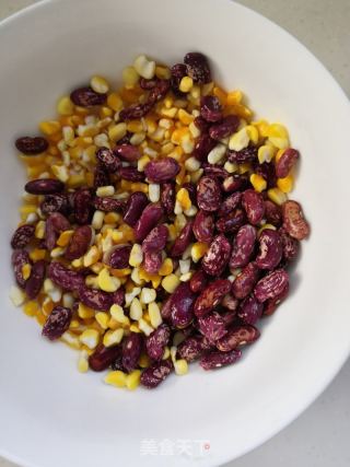 玉米蕓豆粥的做法步驟：1