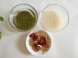 陳皮綠豆胚芽米粥的做法步驟：2