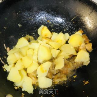 吃了還要再添飯的一道菜——泰式咖喱牛肉的做法步驟：7