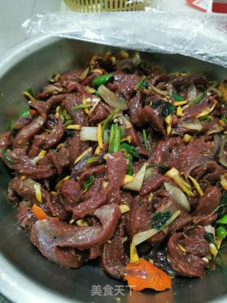 風(fēng)吹手撕牛肉干的做法步驟：9