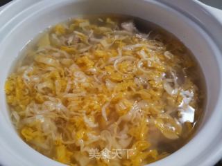 豬骨酸菜粉絲砂鍋的做法步驟：6
