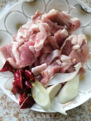 五花肉燉南瓜蕓豆的做法步驟：3