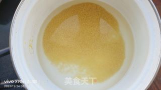 枸杞山藥小米粥的做法步驟：2