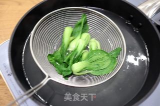 水煮肉片雞湯米線的做法步驟：9