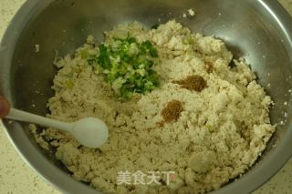 炸豆腐圓子的做法步驟：3