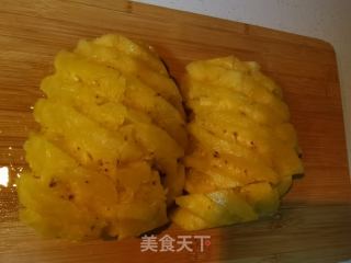 菠蘿泡酒的做法步驟：2