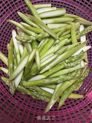 蘆筍炒牛肉的做法步驟：4