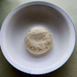 火腿蔬菜披薩的做法步驟：6