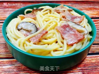 奶油培根香菇意面的做法步驟：10