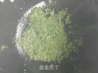 青椒炒干巴菌的做法步驟：7