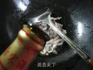 肉絲酸菜炒秀珍菇的做法步驟：3