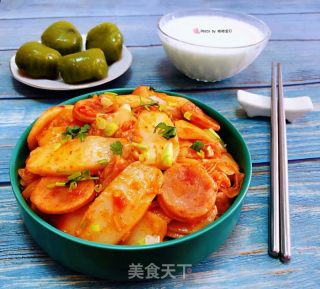 #酸辣美食#辣白菜香腸炒年糕的做法步驟：12