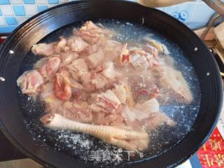 小雞燉蘑菇的做法步驟：8