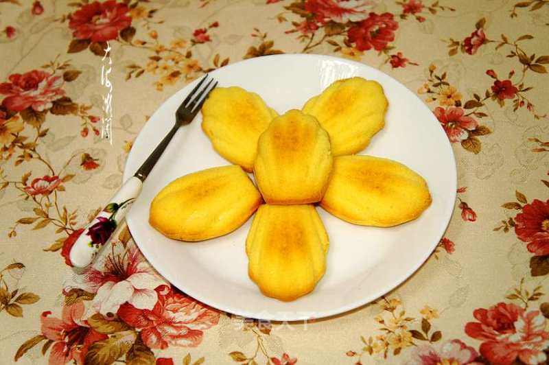 瑪?shù)铝盏案獾淖龇? /></p>
<p style=
